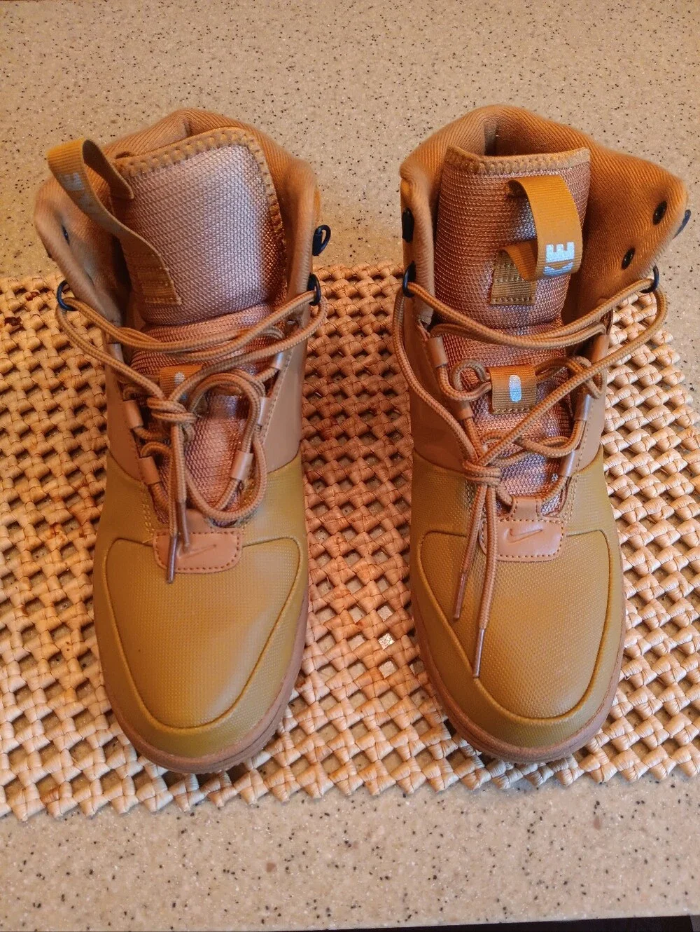 Nike Men's Brown/Tan High-Top Boots